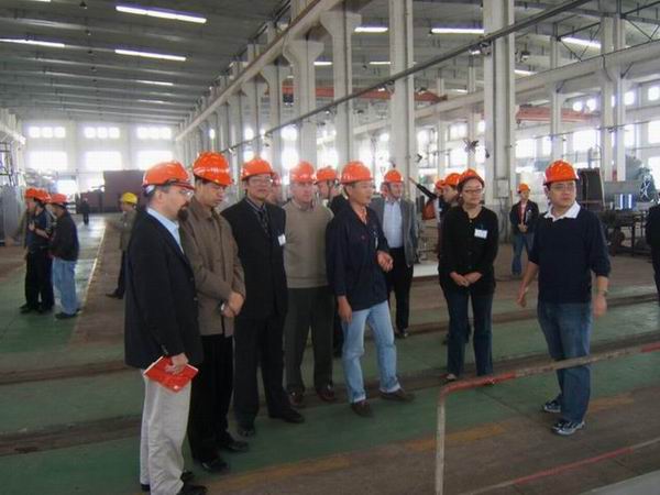 P&G的高層領(lǐng)導(dǎo)來(lái)我公司考察